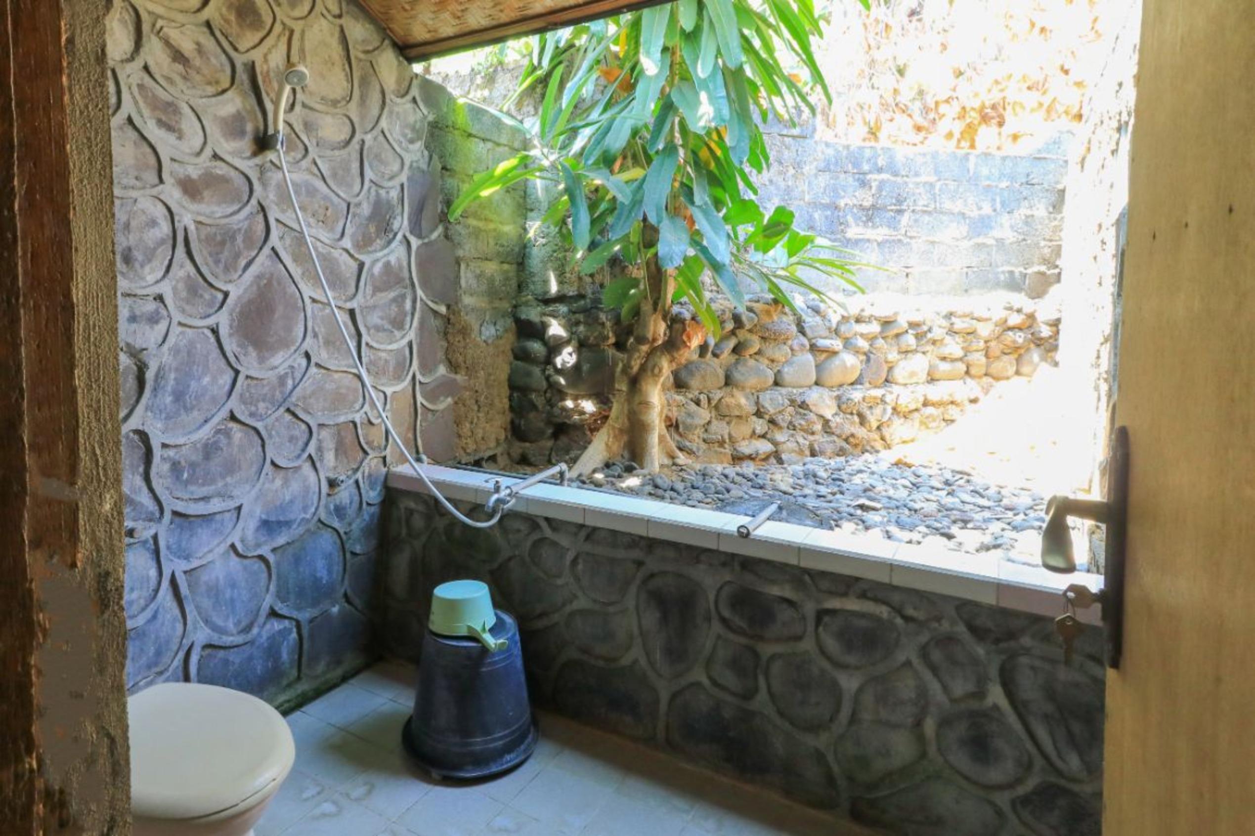 Hotel Tara Bar & Resto Air Sanih Kubutambahan  Eksteriør bilde