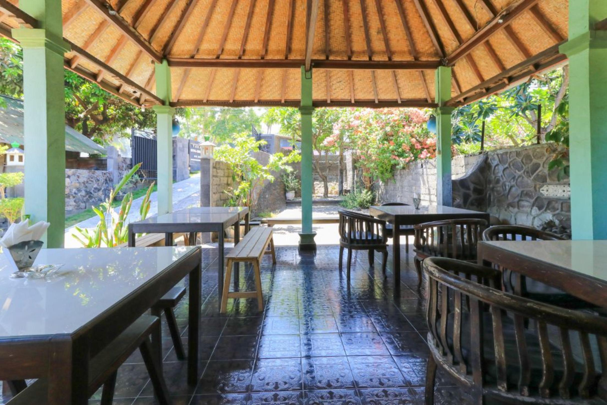 Hotel Tara Bar & Resto Air Sanih Kubutambahan  Eksteriør bilde