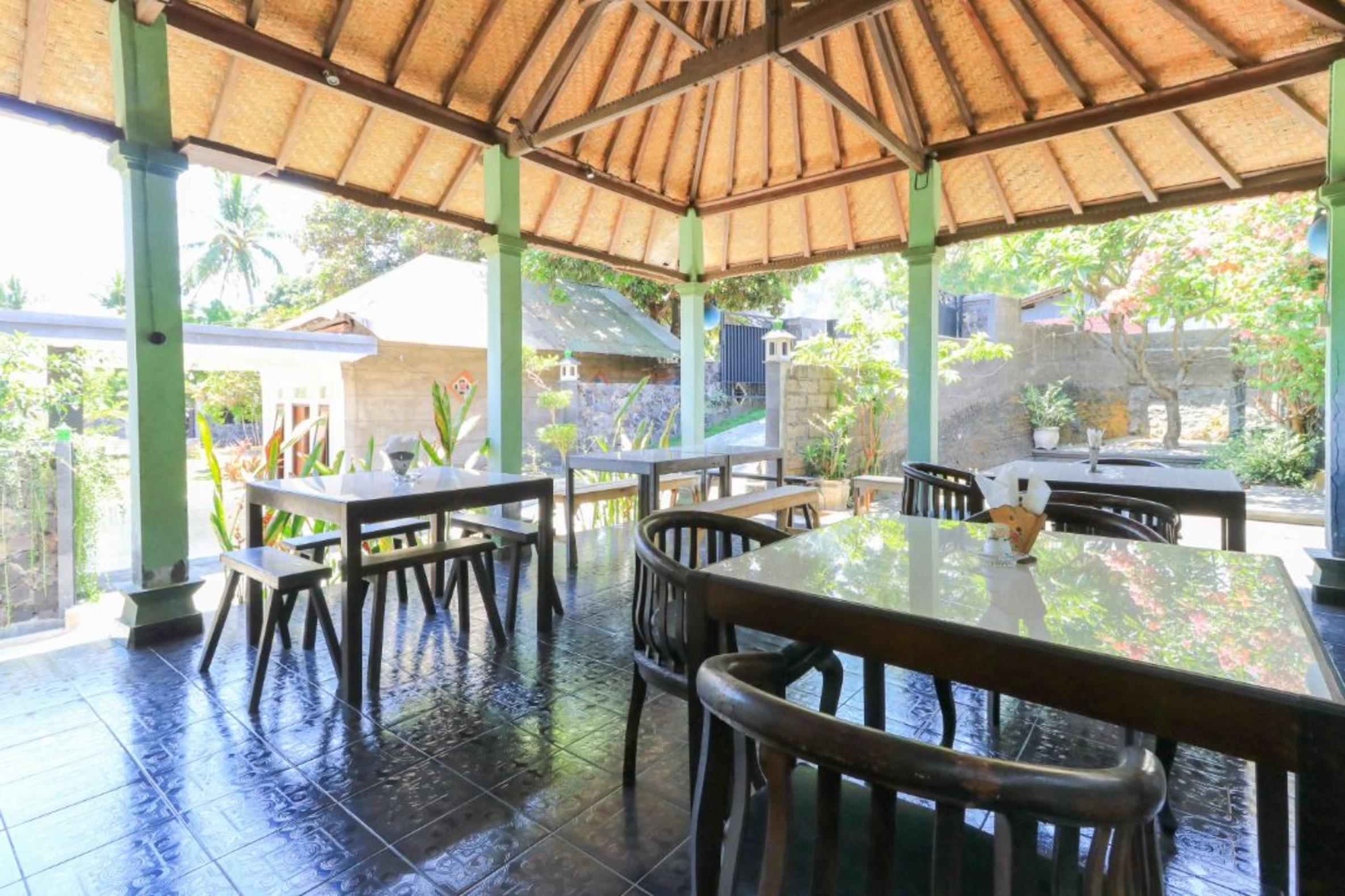 Hotel Tara Bar & Resto Air Sanih Kubutambahan  Eksteriør bilde
