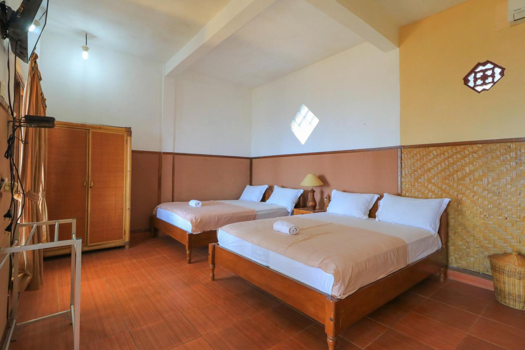 Hotel Tara Bar & Resto Air Sanih Kubutambahan  Rom bilde