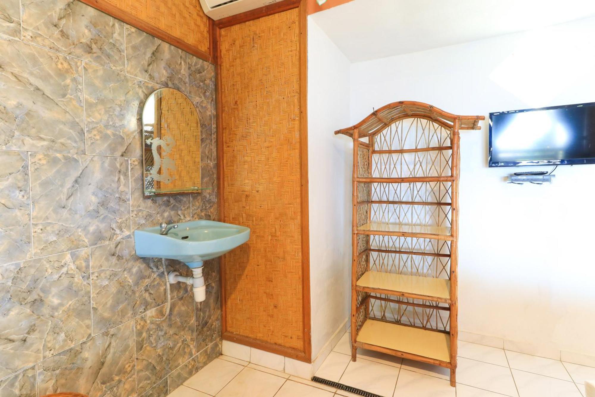 Hotel Tara Bar & Resto Air Sanih Kubutambahan  Rom bilde