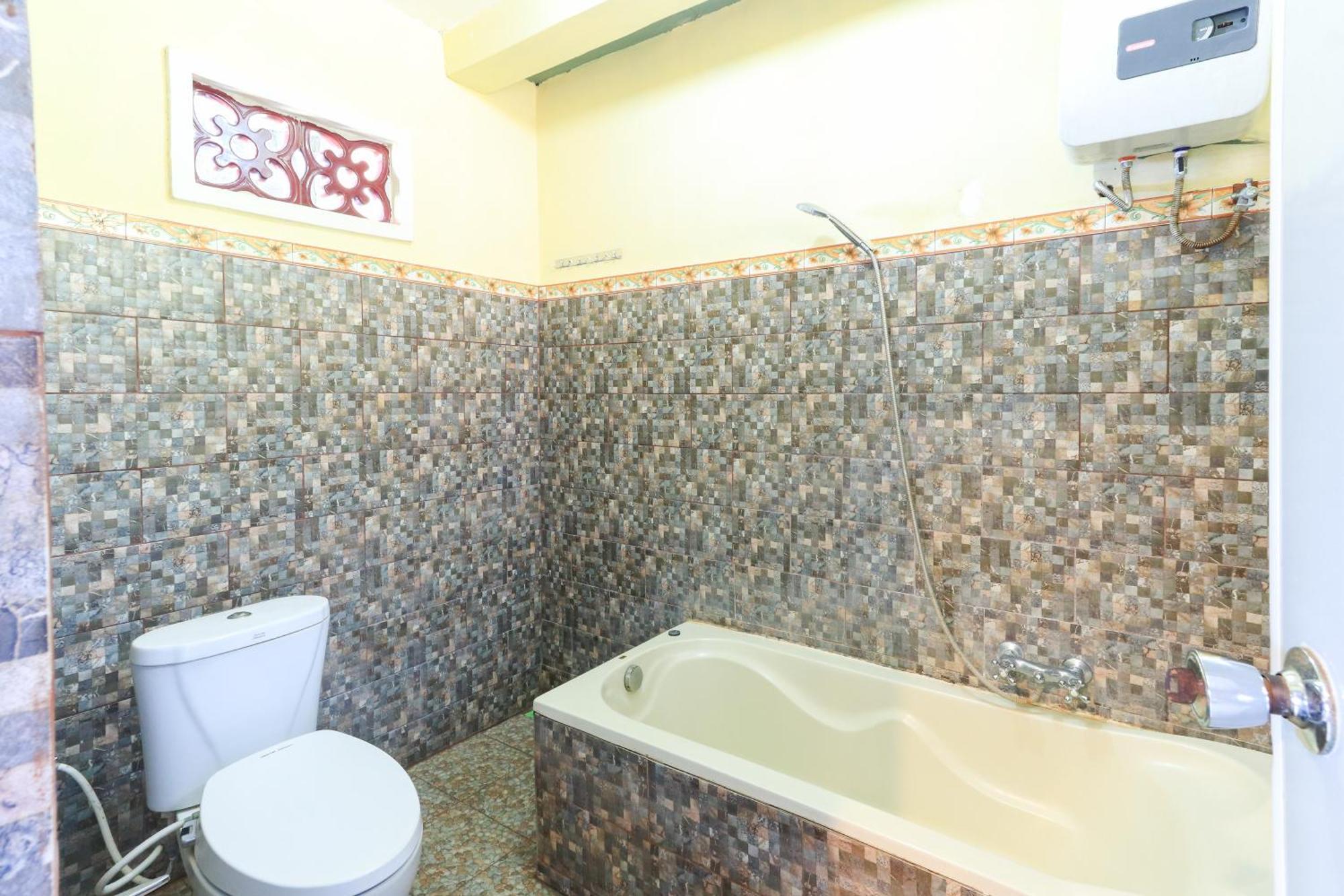Hotel Tara Bar & Resto Air Sanih Kubutambahan  Rom bilde