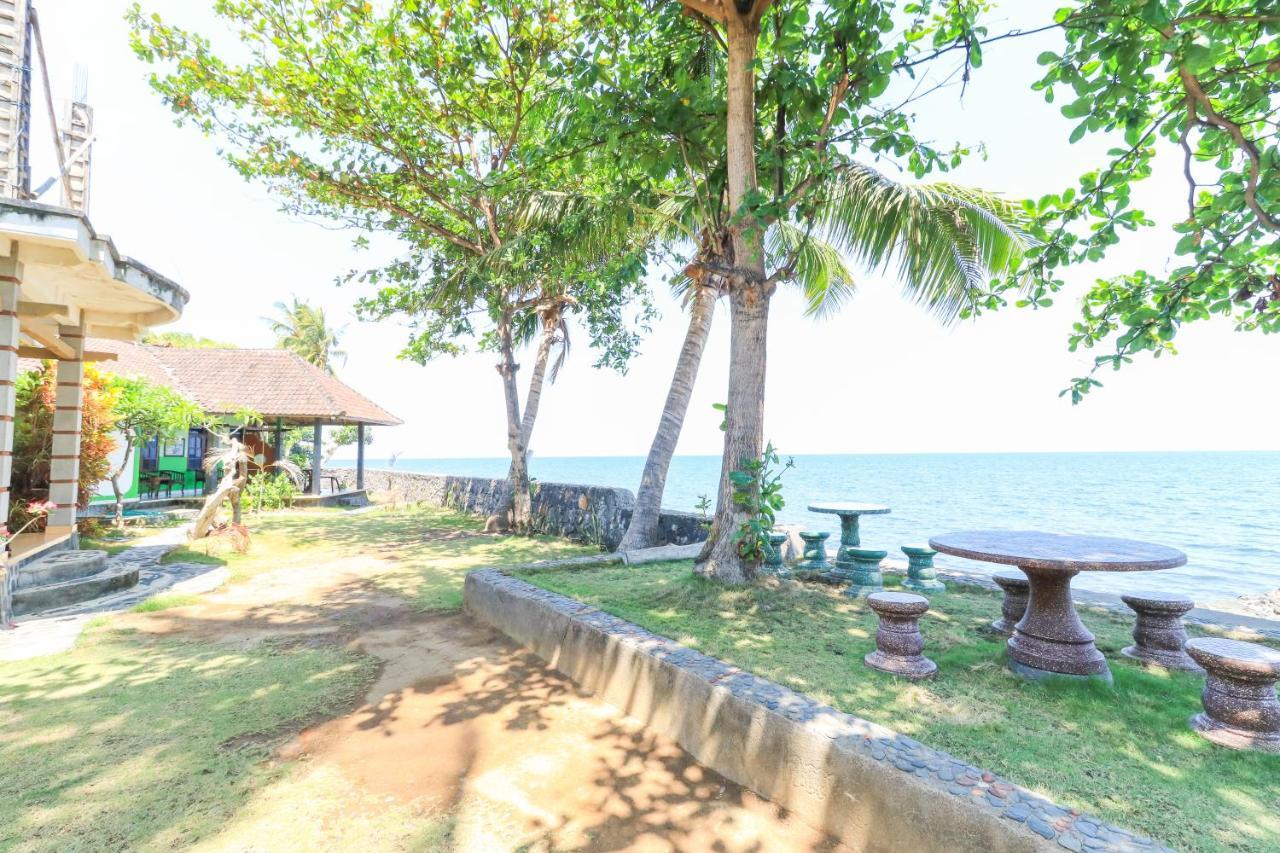 Hotel Tara Bar & Resto Air Sanih Kubutambahan  Eksteriør bilde